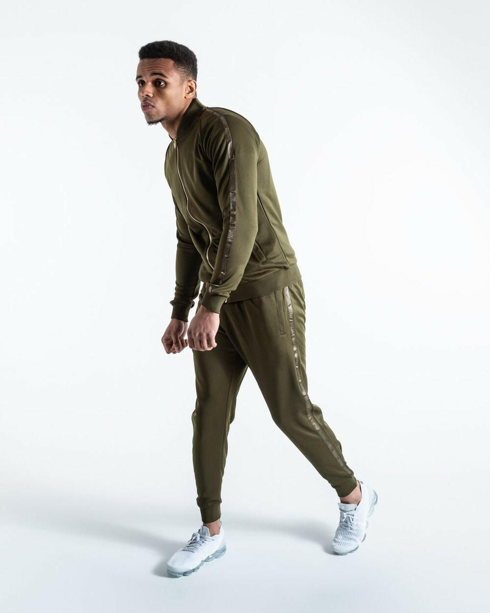 WHITAKER JACKET OLIVE